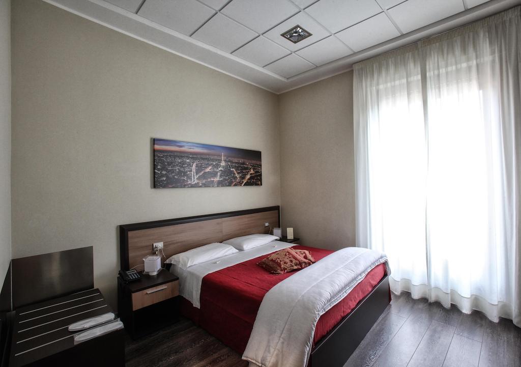 Aleksandr Brindisi Kamer foto
