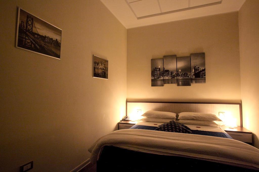 Aleksandr Brindisi Kamer foto